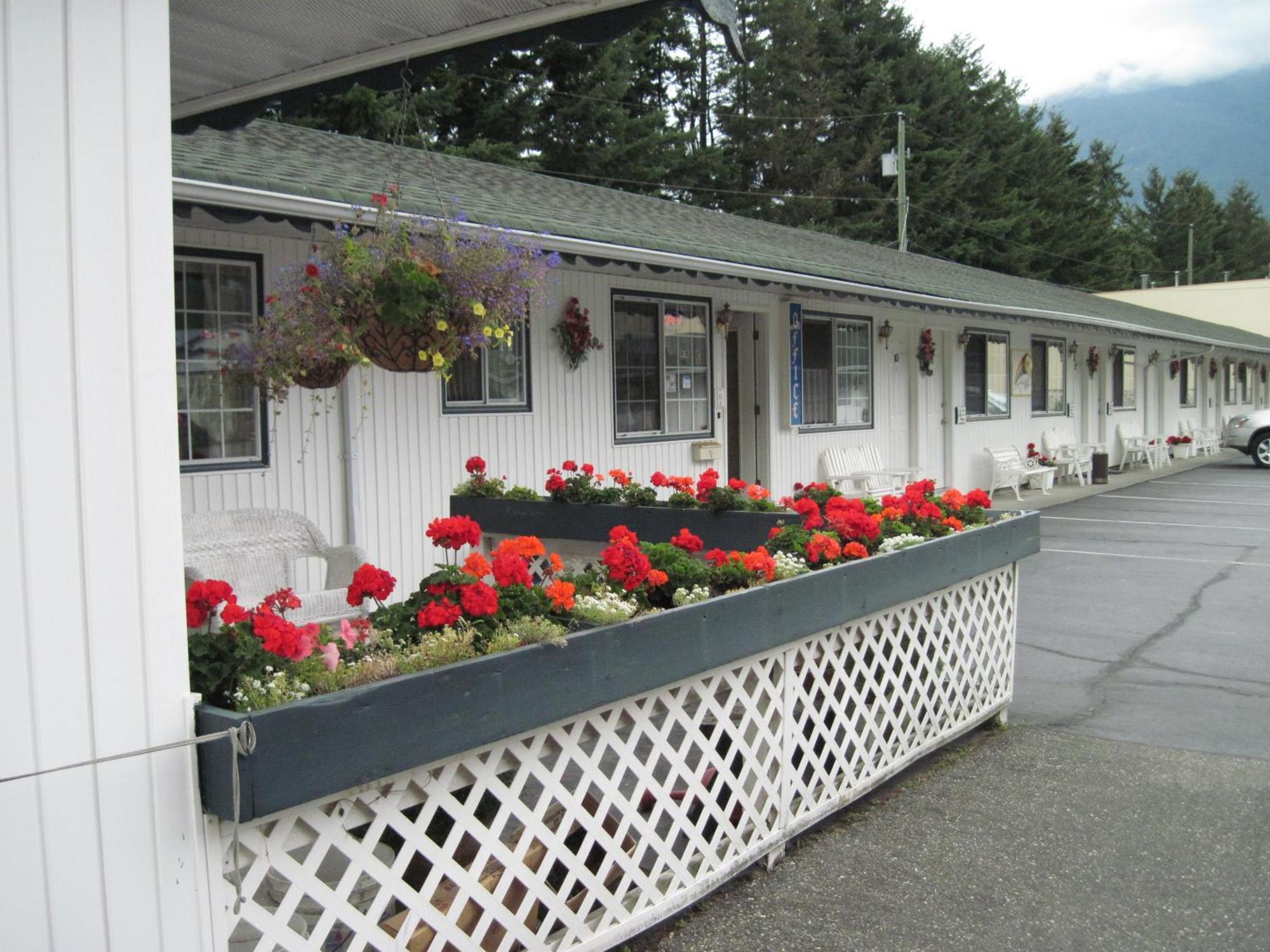 Alpine Motel Хоуп Екстериор снимка