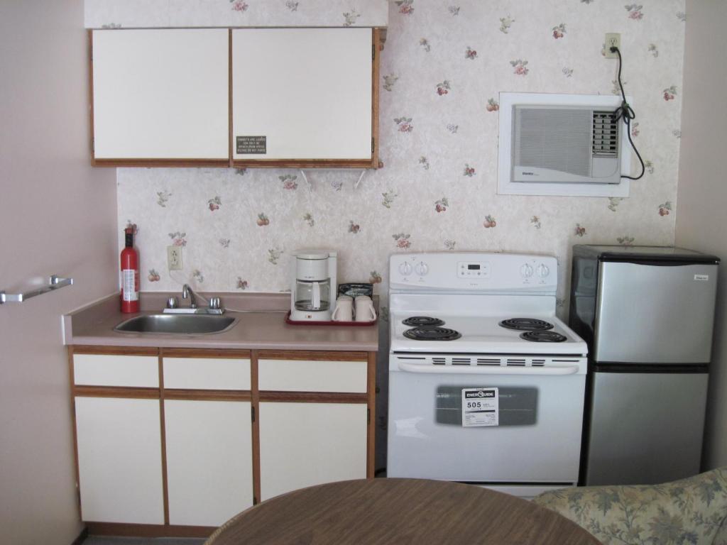 Alpine Motel Хоуп Стая снимка